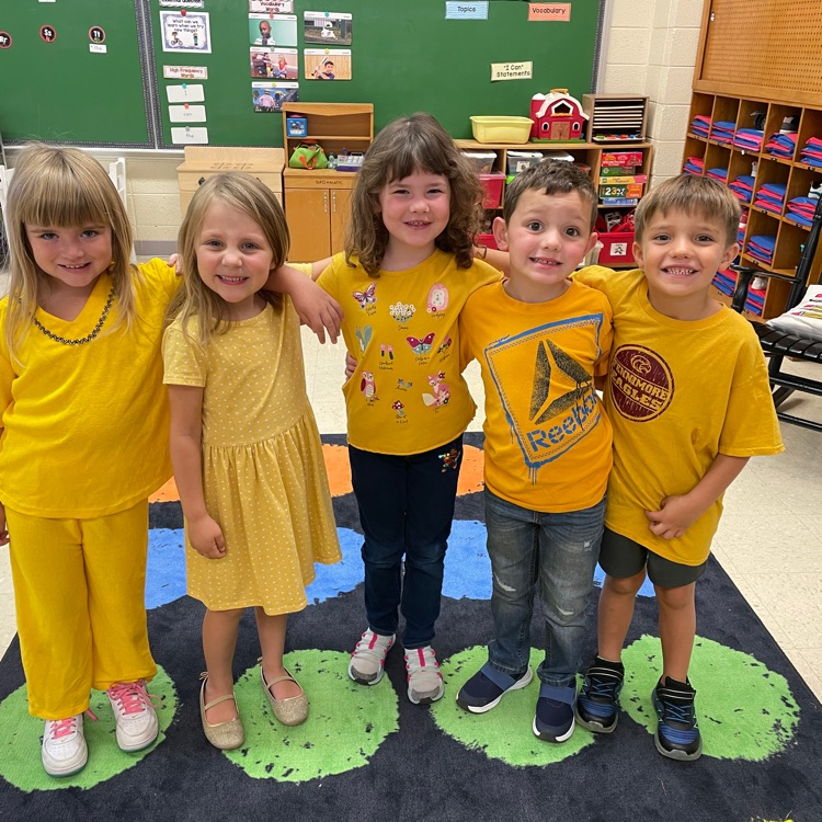 students wear gold for childhood cancer 